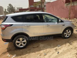 Ford Escape SE FWD 2017 Argenté