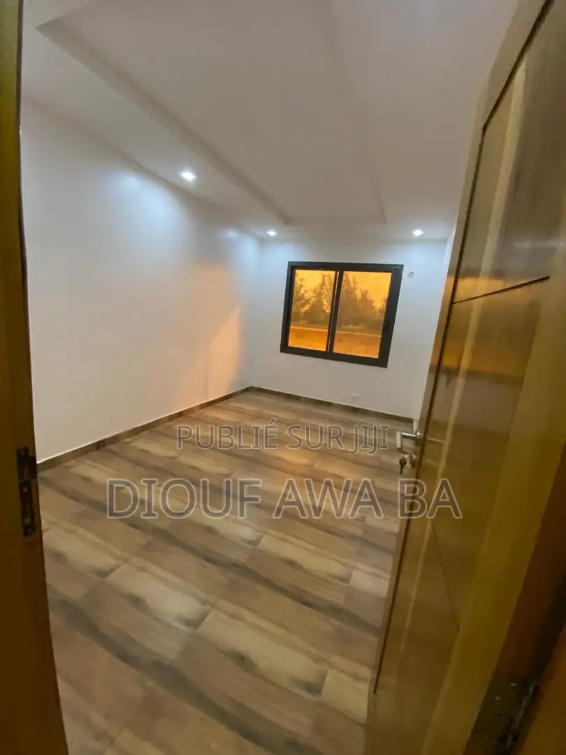 4chbre Appartement dans Vente Appartement, Niayes à Vendre