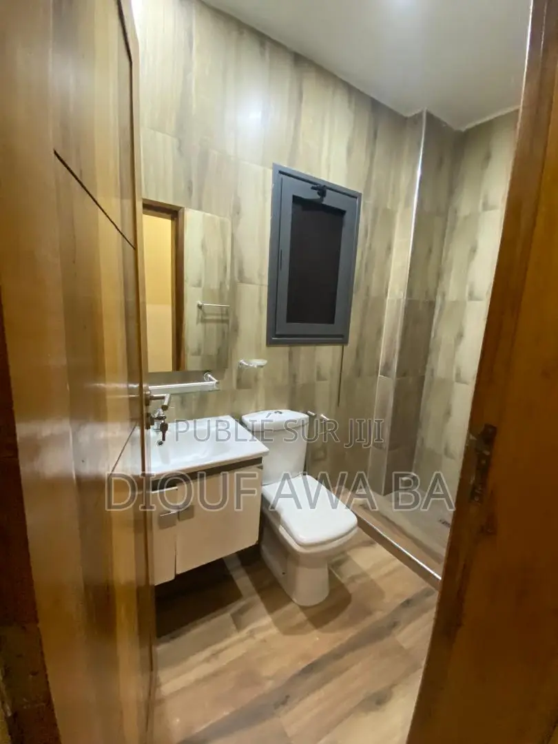 4chbre Appartement dans Vente Appartement, Niayes à Vendre