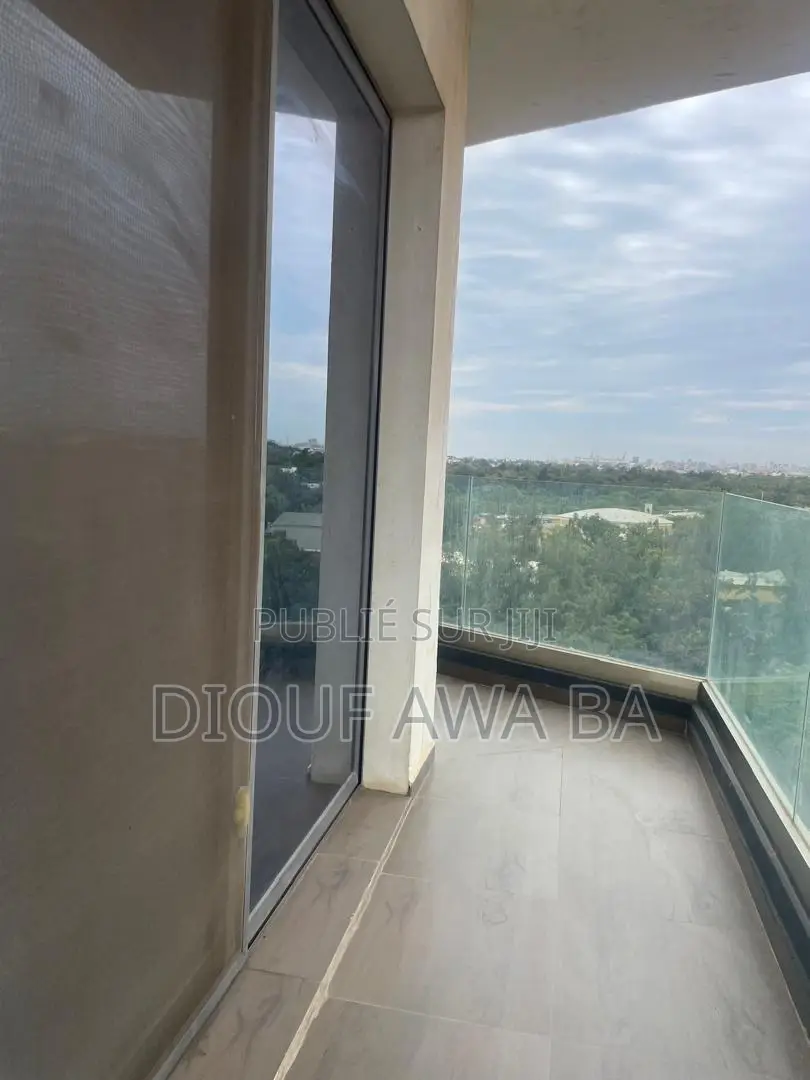 4chbre Appartement dans Vente Appartement, Niayes à Vendre