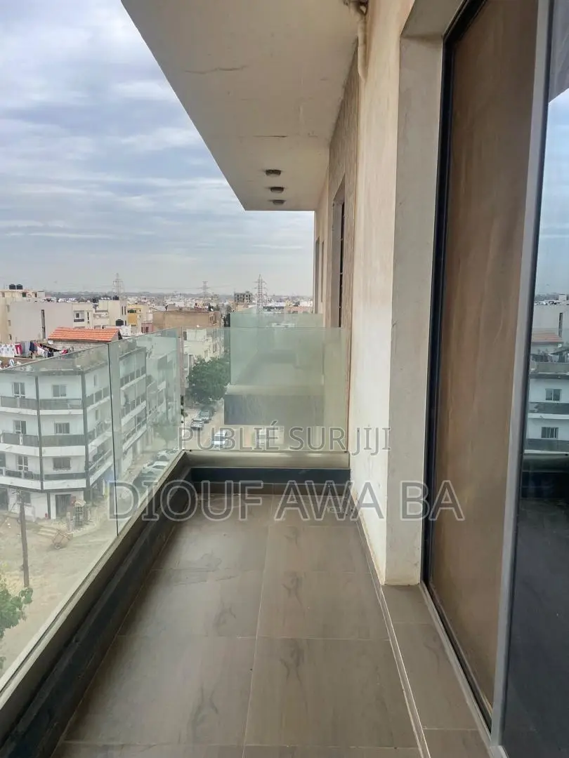 4chbre Appartement dans Vente Appartement, Niayes à Vendre