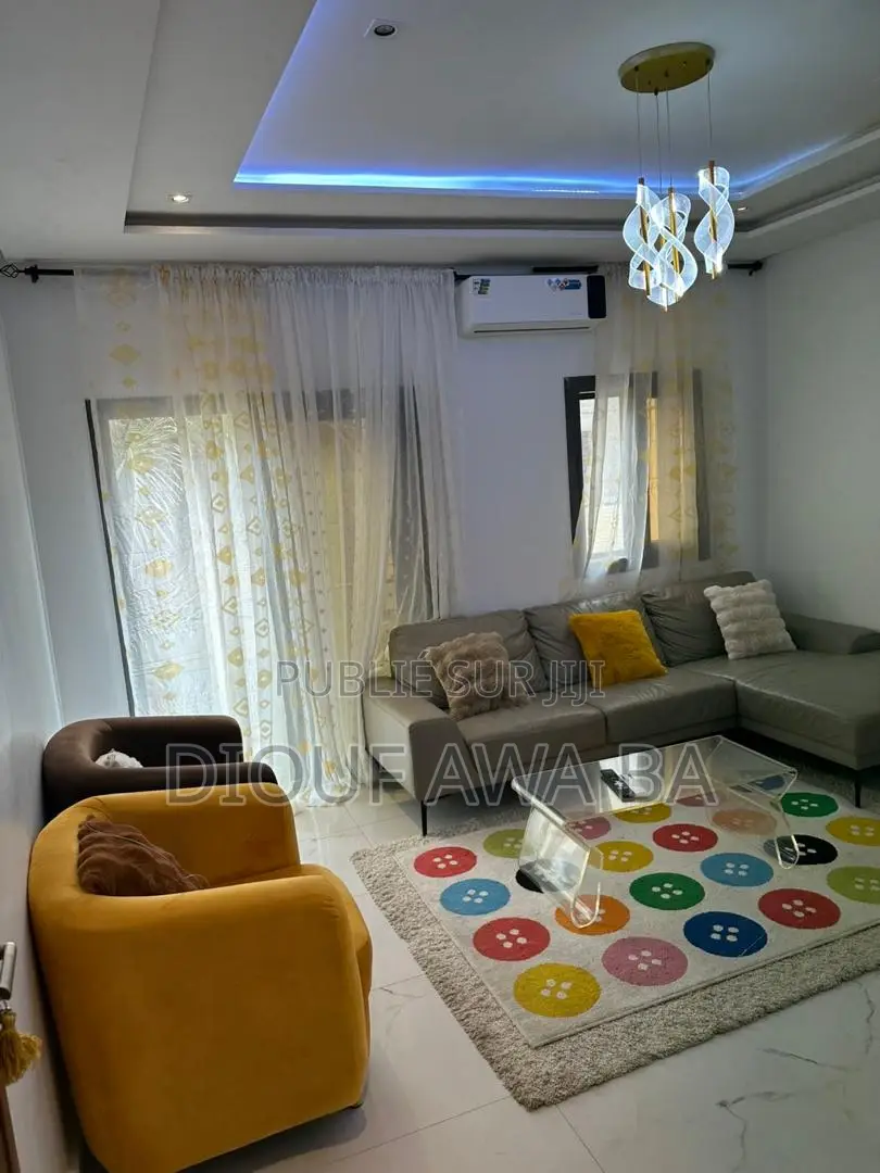 Studio Meublé À Louer À La Cité Djily Mbaye