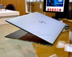 Nouveau Dell Precision 5550 16GB Intel Core I7 SSD 512GB