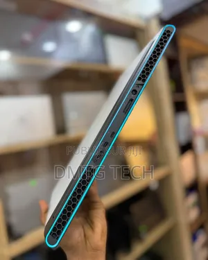 Nouveau Dell Alienware Aurora R12 16GB Intel Core I7 SSD 512GB