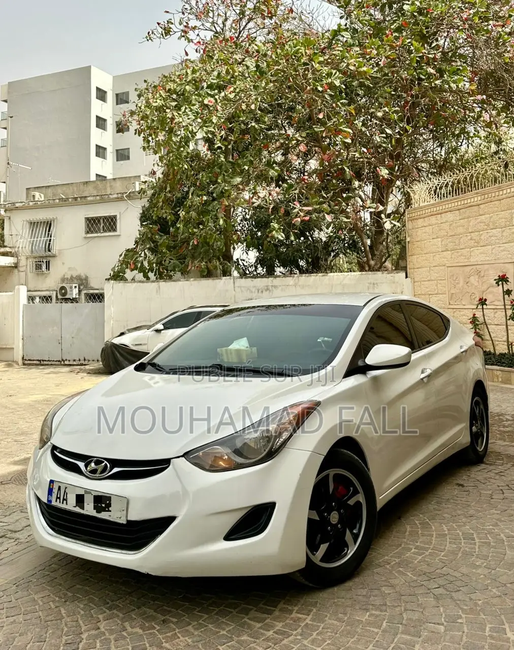 Hyundai Elantra Limited Sedan FWD (1.8L 4cyl 6A) 2013 Blanc