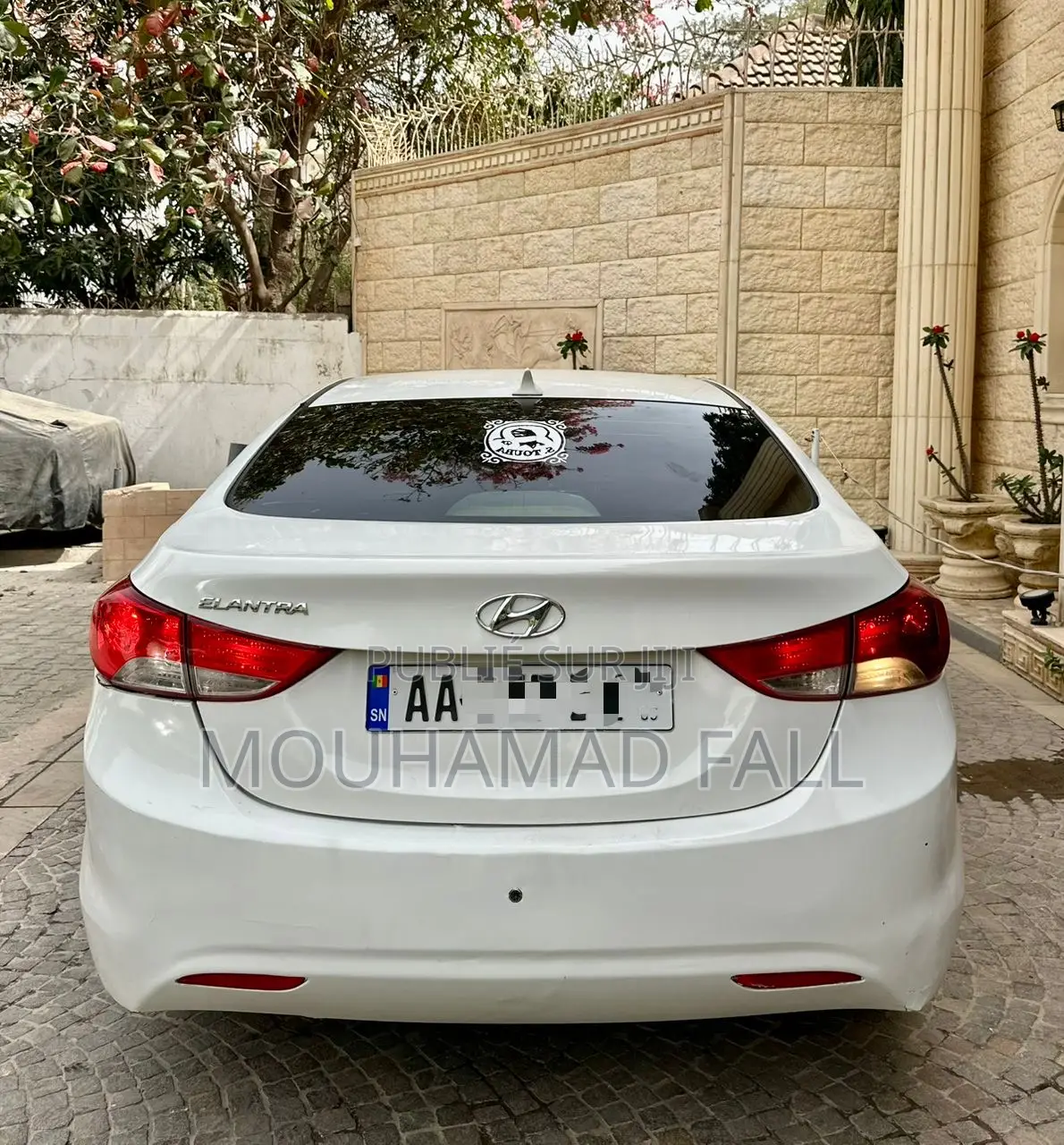 Hyundai Elantra Limited Sedan FWD (1.8L 4cyl 6A) 2013 Blanc