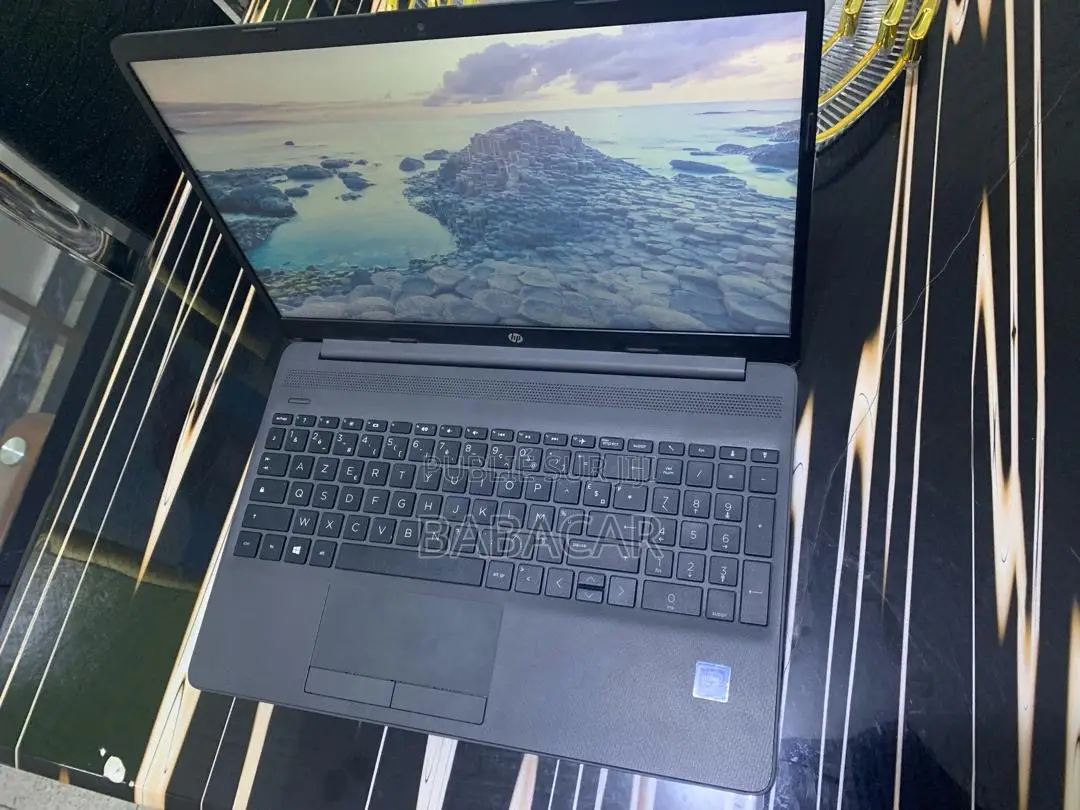 Nouveau Ordinateur Portable HP 250 G8 4GB Intel Core I5 HDD 512GB