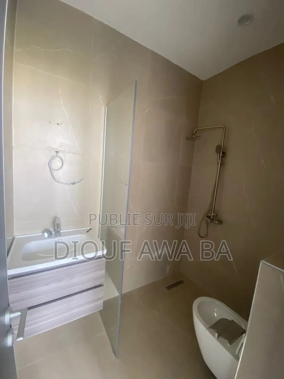 4chbre Appartement dans Location Appartement à Louer