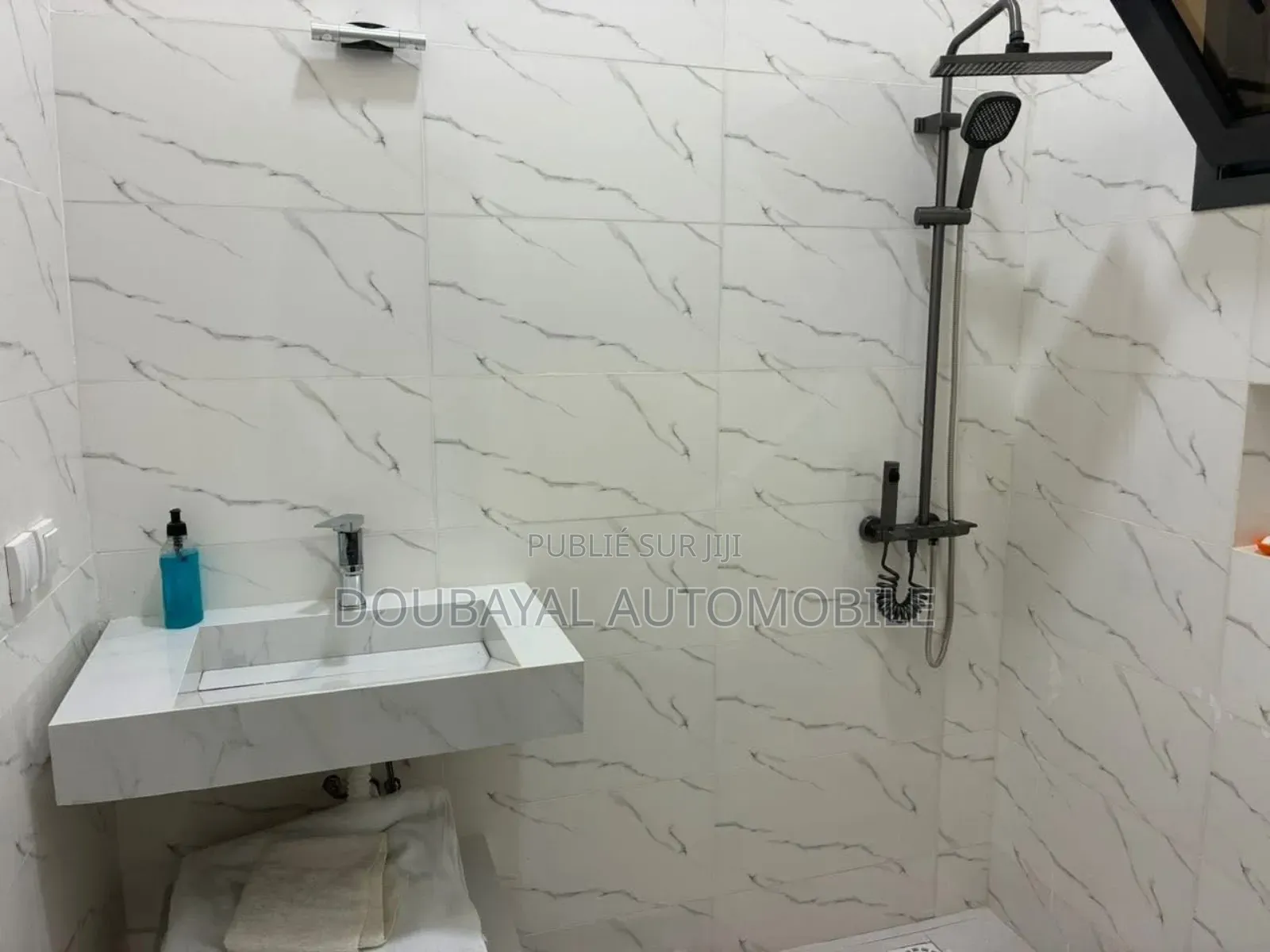 Furnished 3chbre Villa dans Niang, Thiès Sud à Vendre