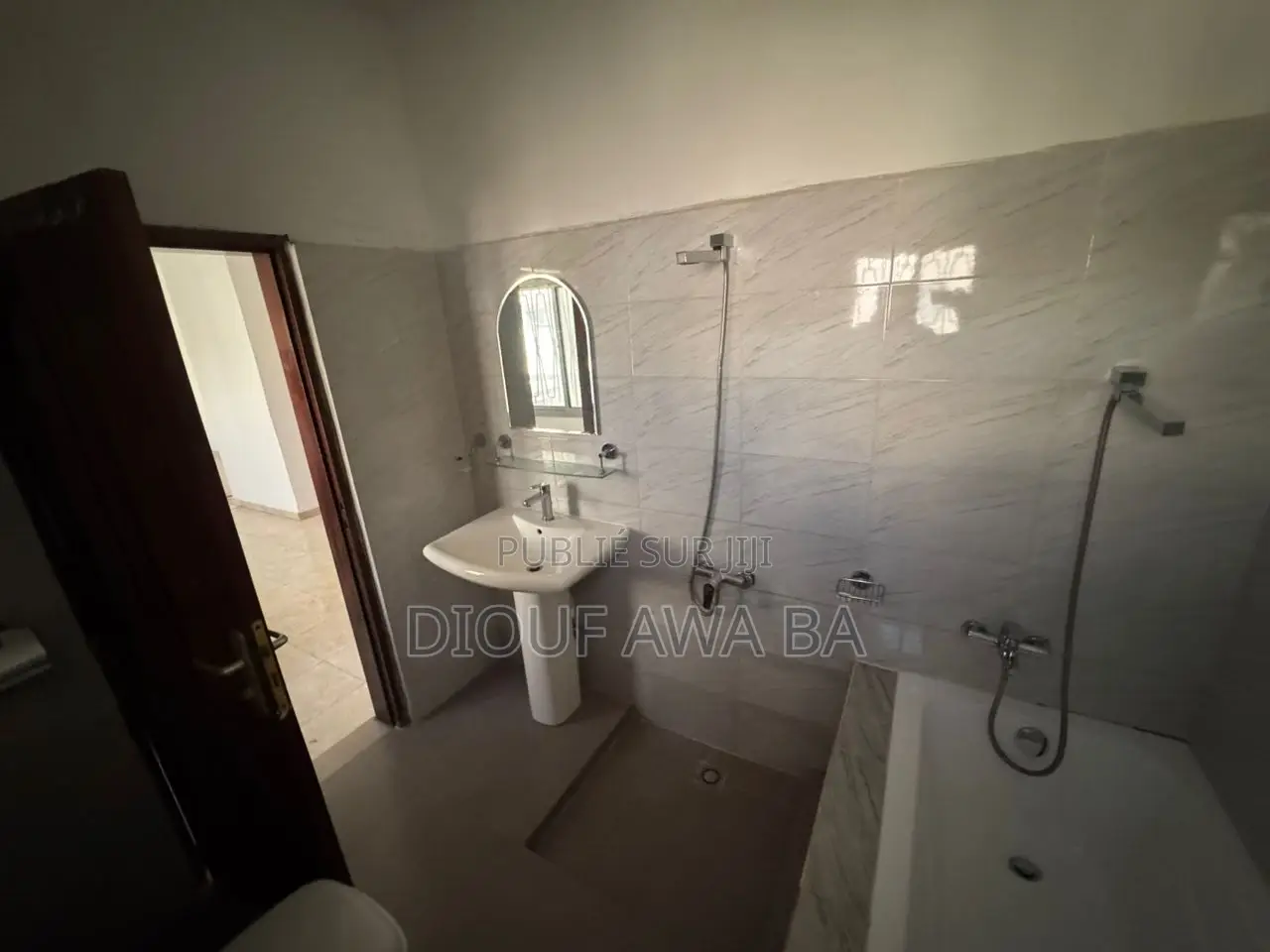 4chbre Villa dans Location Villa F5, Mermoz Sacré-Cœur à Louer