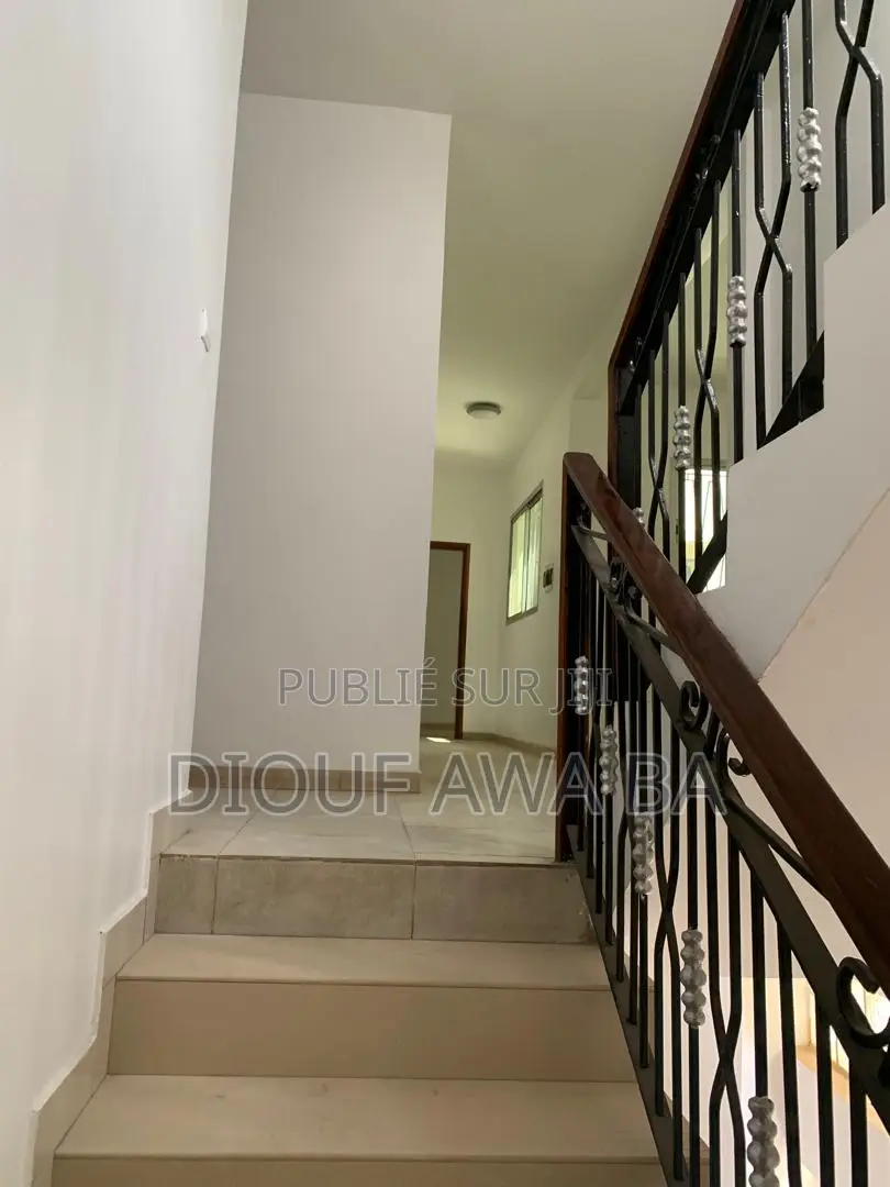 5chbre Maison dans Location Villa, Sicap-Liberté à Louer