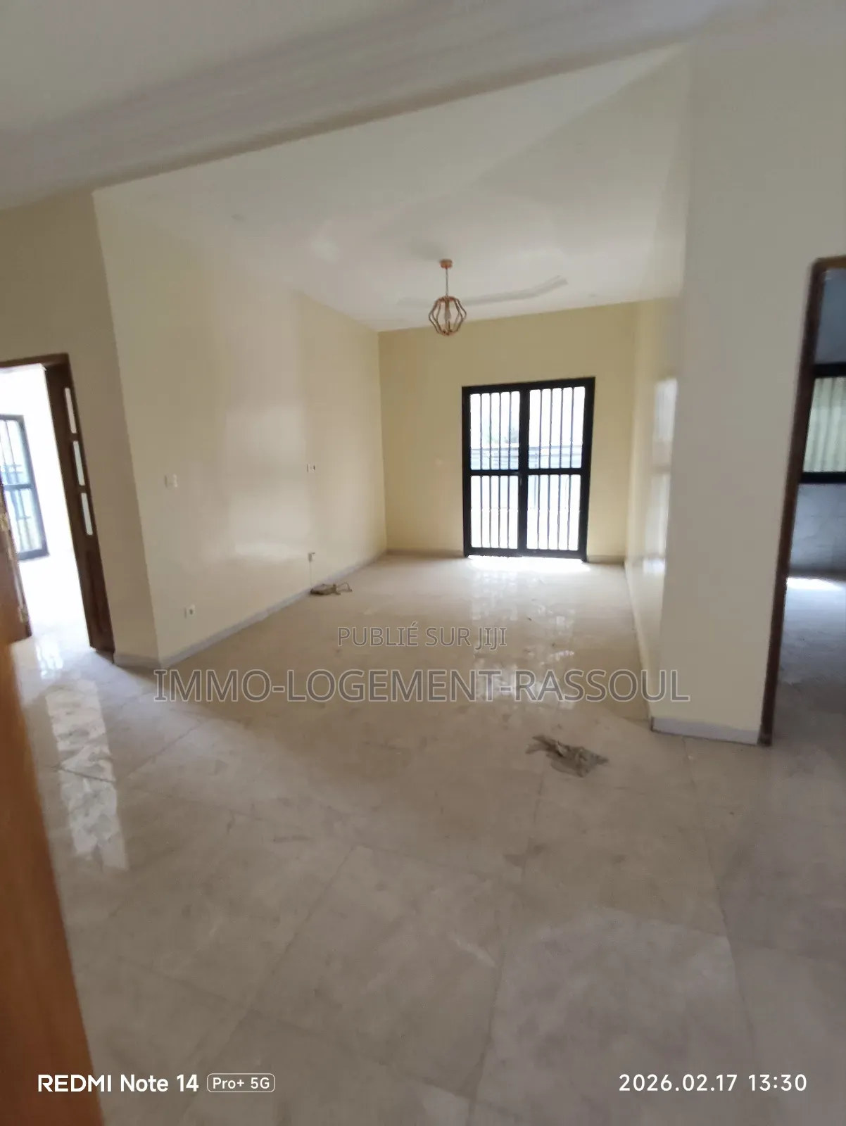 3chbre Appartement dans , Ouakam à Louer