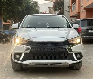 Mitsubishi Outlander 2019 Blanc