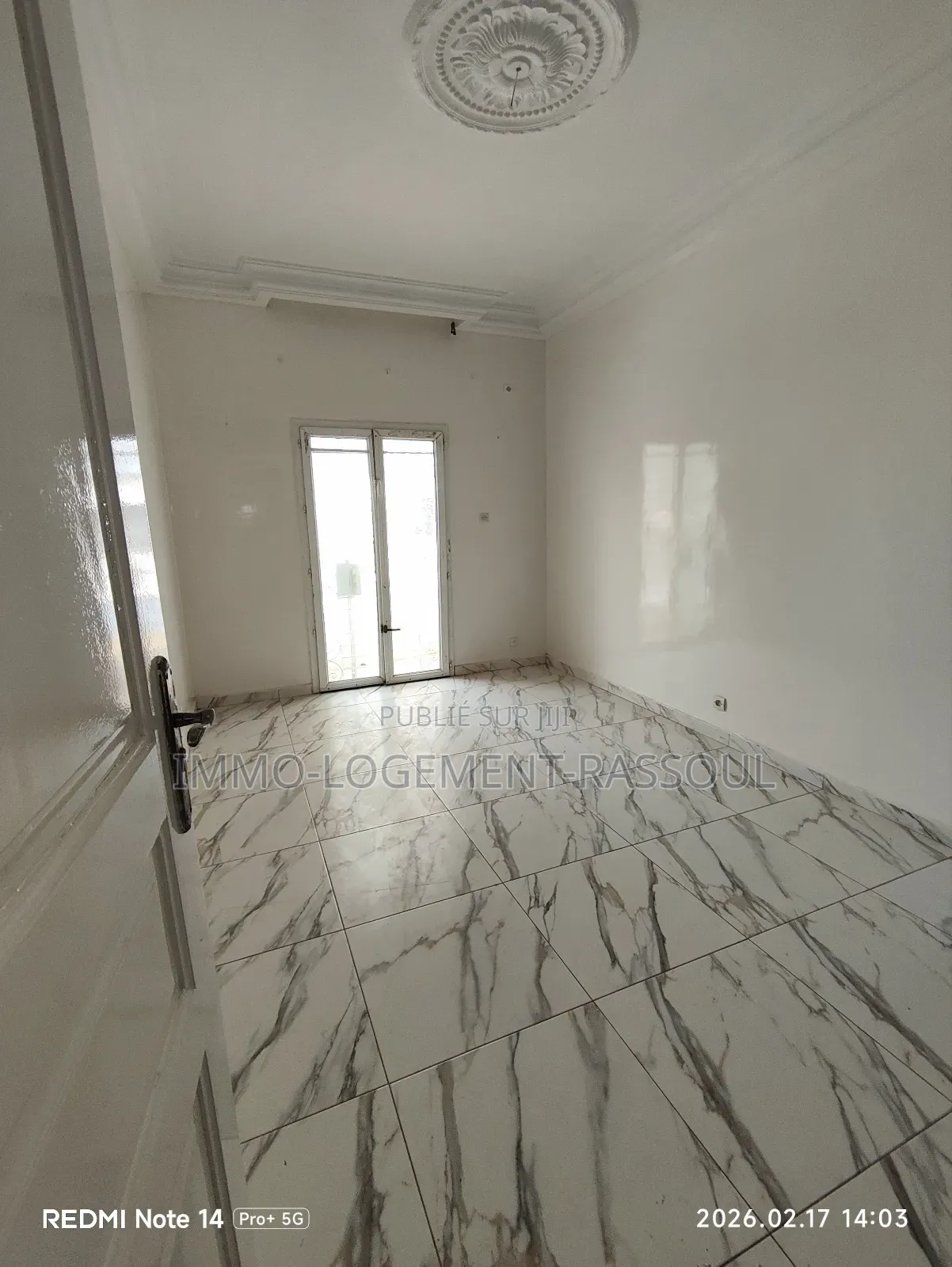 3chbre Appartement dans , Ouakam à Louer