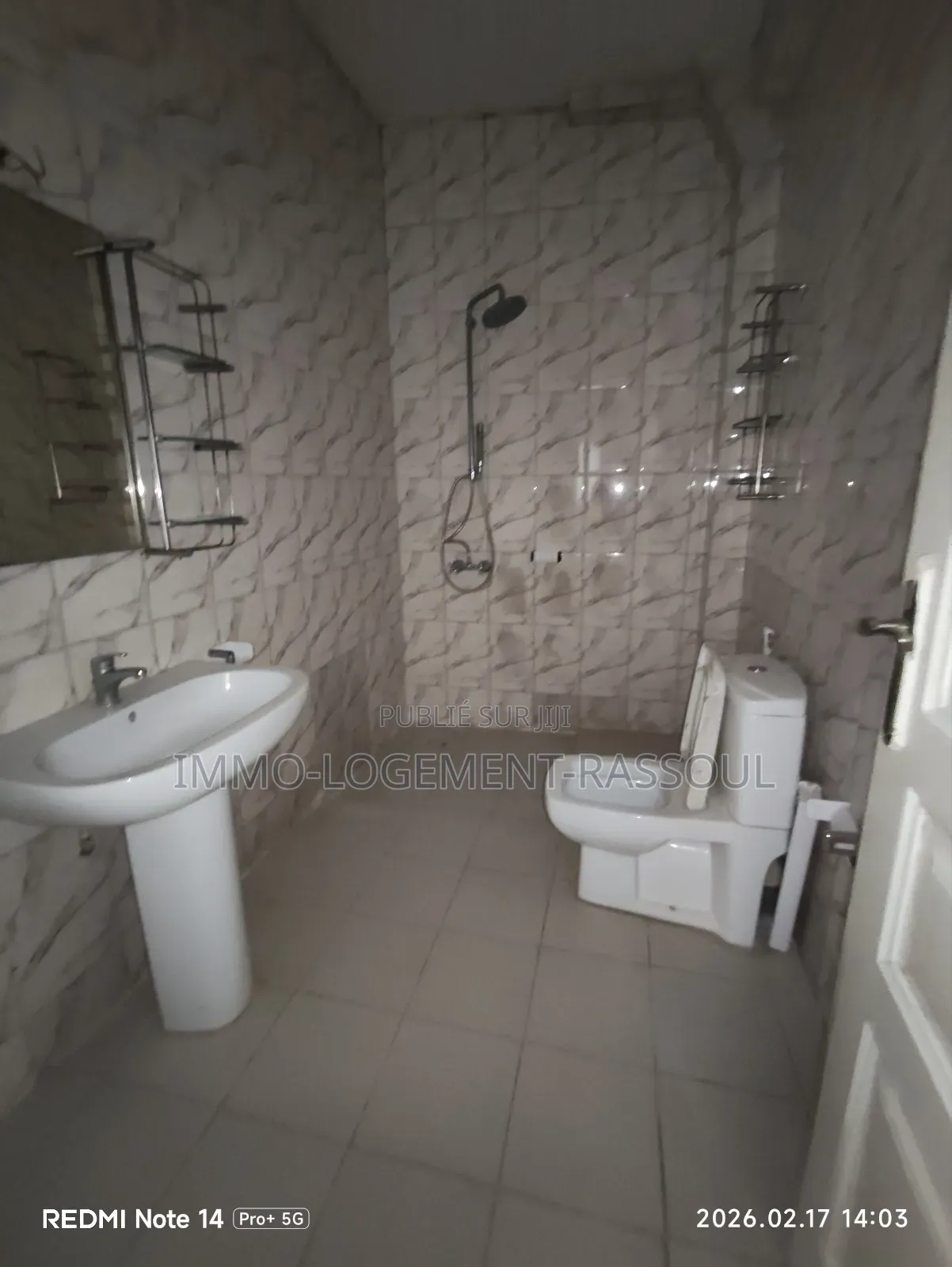 3chbre Appartement dans , Ouakam à Louer