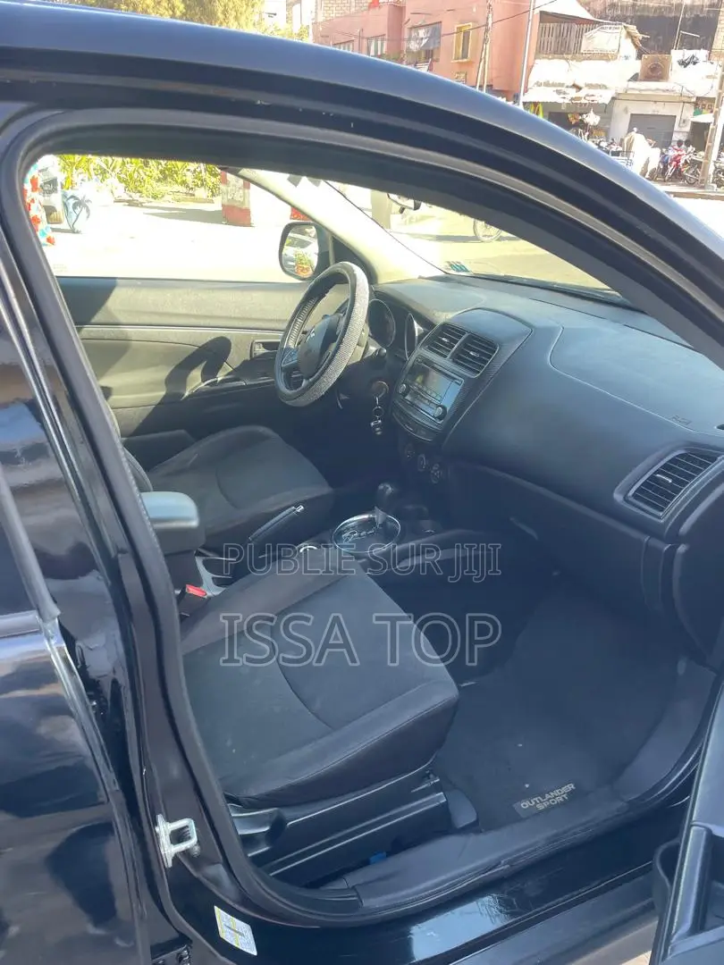 Mitsubishi RVR 2015 Noir