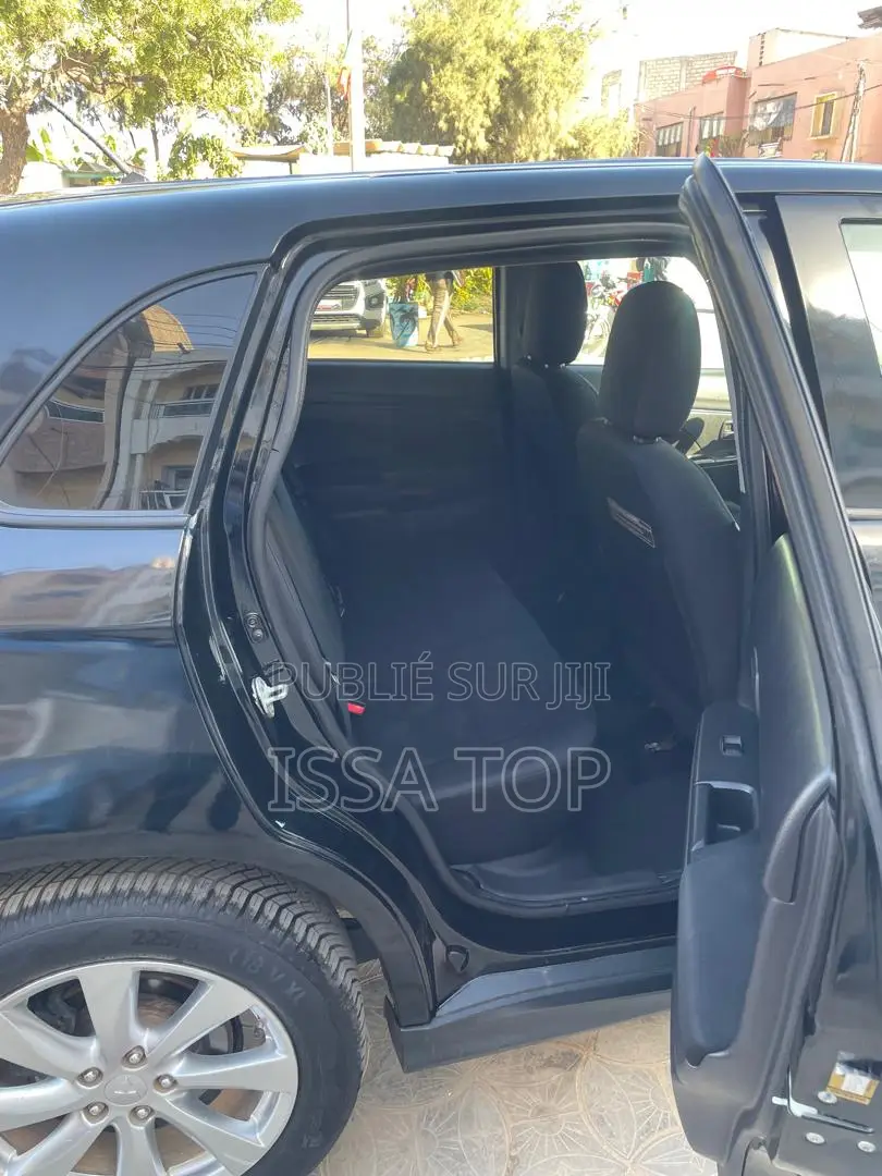 Mitsubishi RVR 2015 Noir