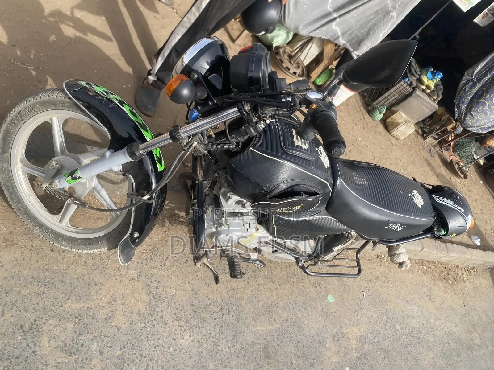 TVS HLX 125 2024 Noir