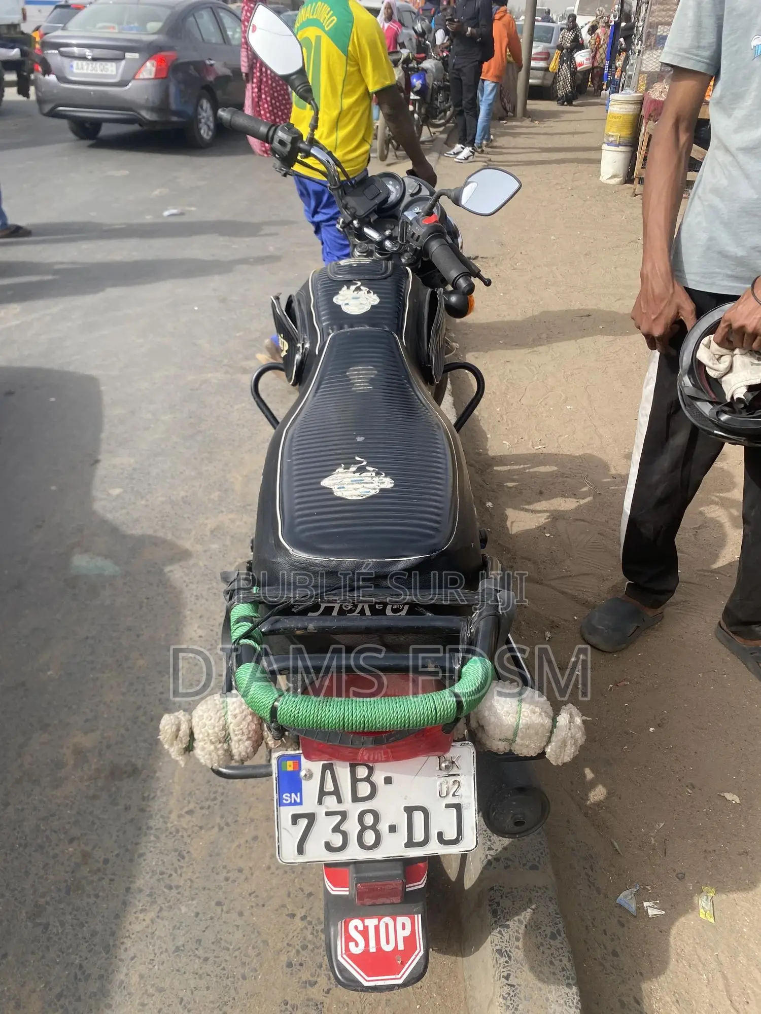 TVS HLX 125 2024 Noir