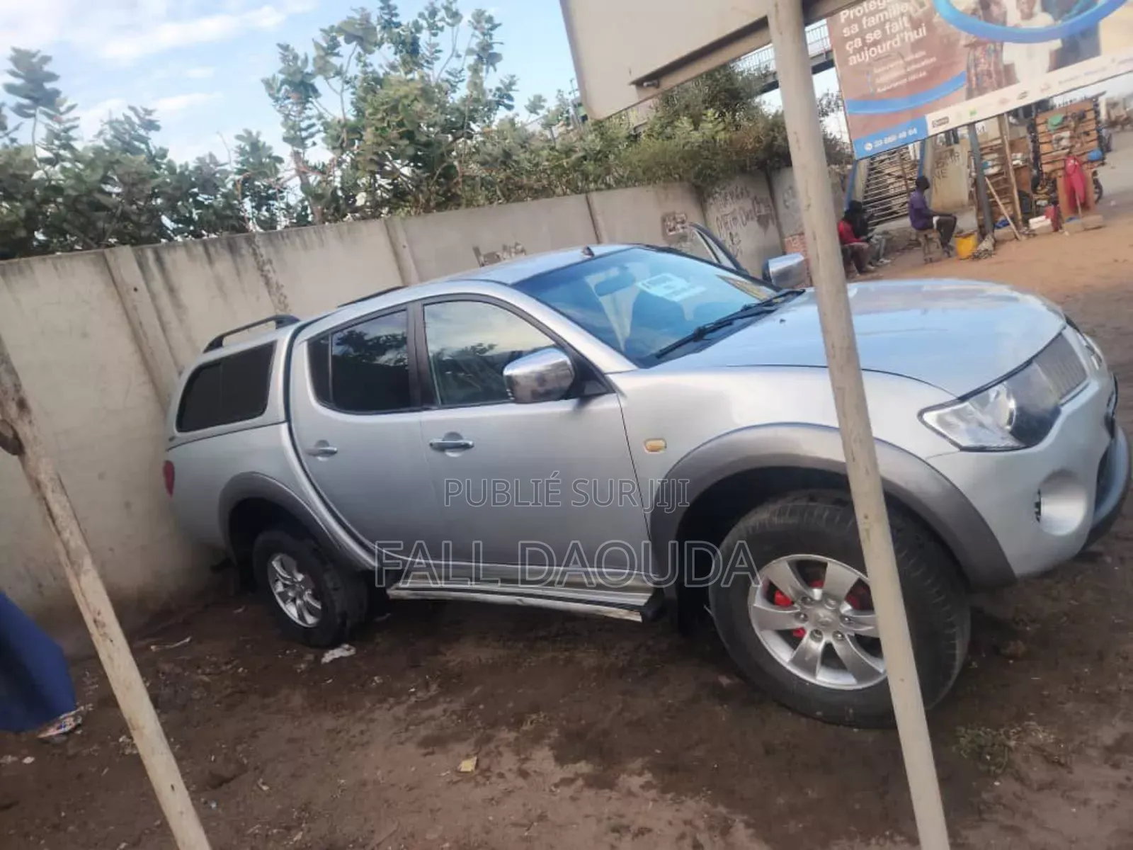 Mitsubishi L200 2010 Gris