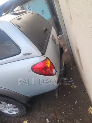 Mitsubishi L200 2010 Gris