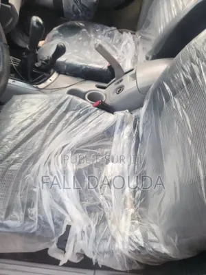 Mitsubishi L200 2010 Gris