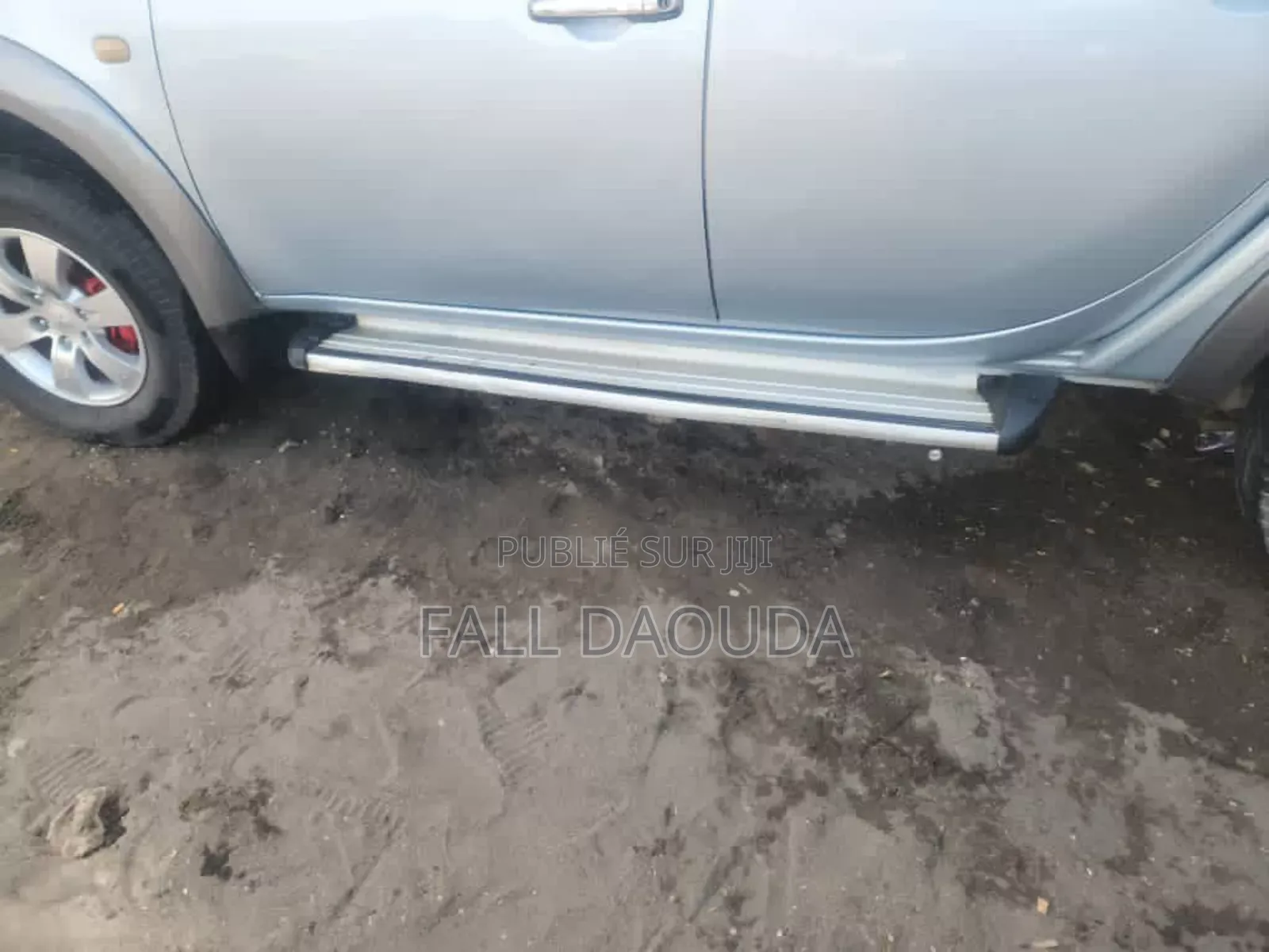 Mitsubishi L200 2010 Gris