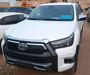 Toyota Hilux 2023 Noir