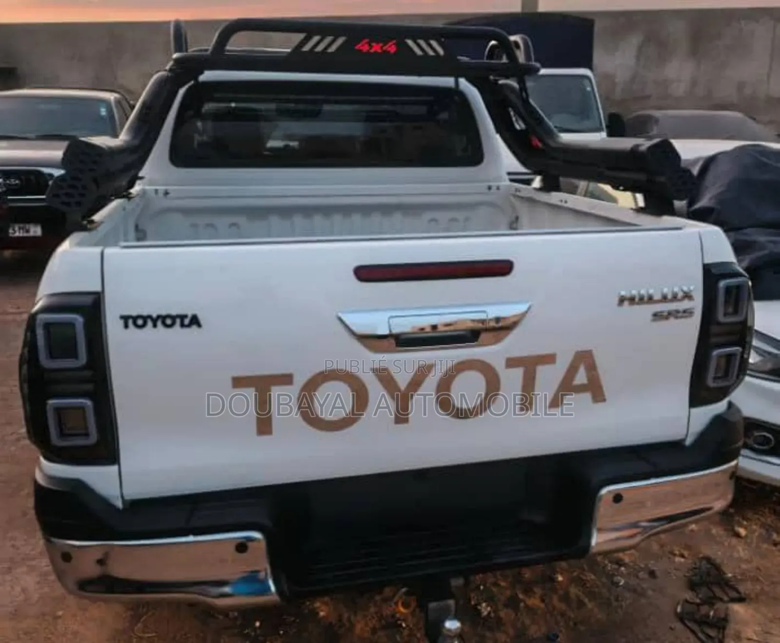 Toyota Hilux 2023 Noir
