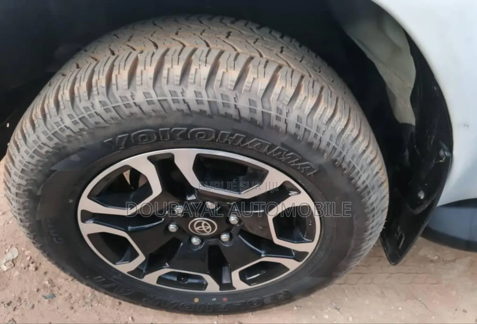 Toyota Hilux 2023 Noir