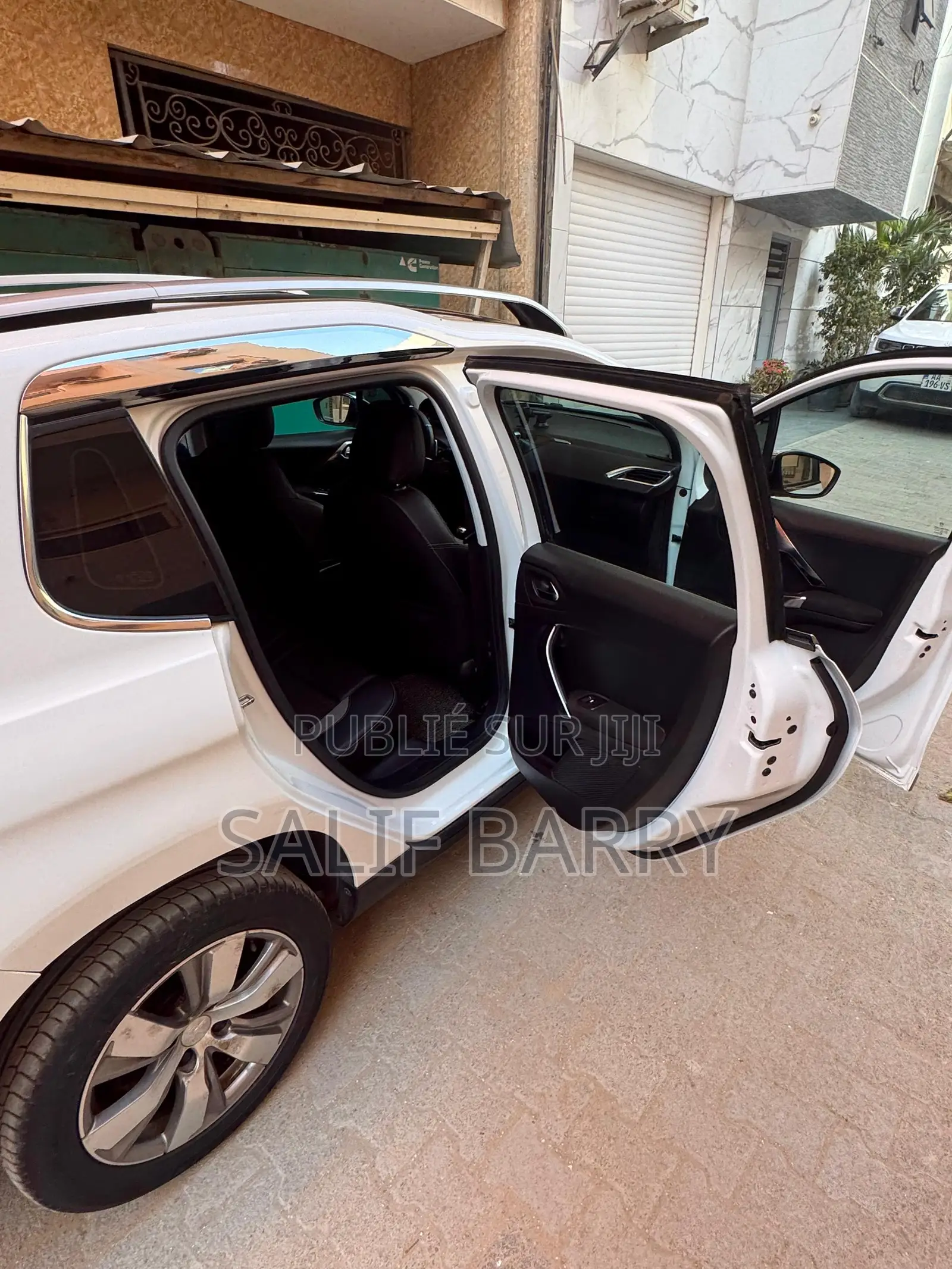 Peugeot 2008 1.6 BlueHD (100 Hp) 2016 Noir