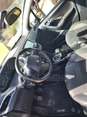 Peugeot 2008 1.2 PureTech (82 Hp) 2017 Gris