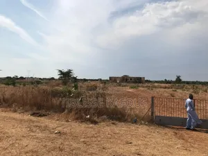 2 Hectares Entre Ngaparou Et Campement Nguékokh
