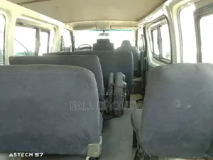 Toyota HiAce 2020 Blanc