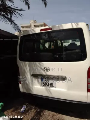 Toyota HiAce 2020 Blanc