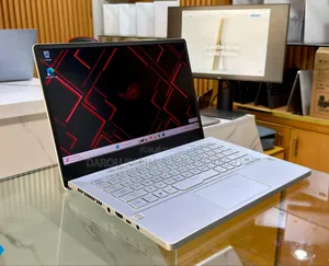 Nouveau Asus ROG Zephyrus G14 16GB AMD Ryzen 9 SSD 1T