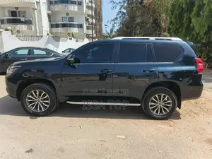 Toyota Land Cruiser Prado 2020 Noir