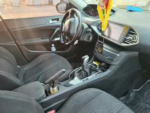 Peugeot 308 2017 Gris