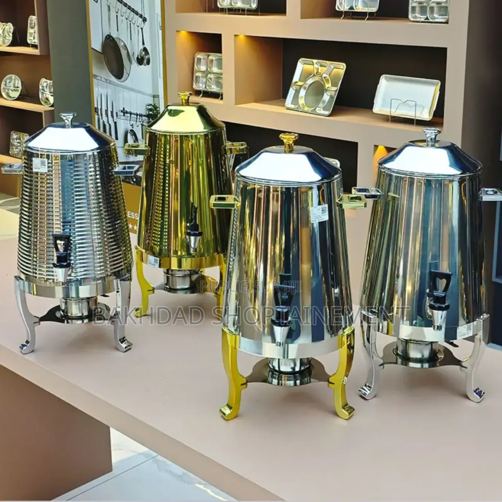 Distributeur Inox Premium — Pieds Dorés, Service Pro