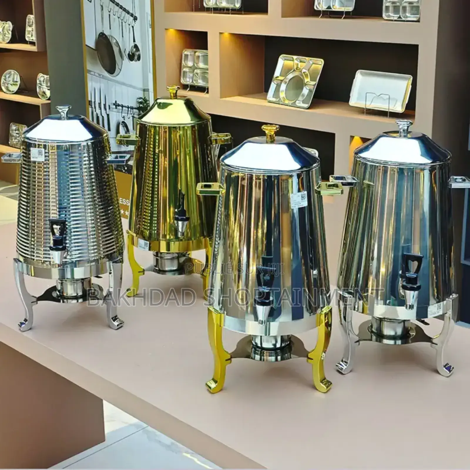 Distributeur Inox Premium — Pieds Dorés, Service Pro