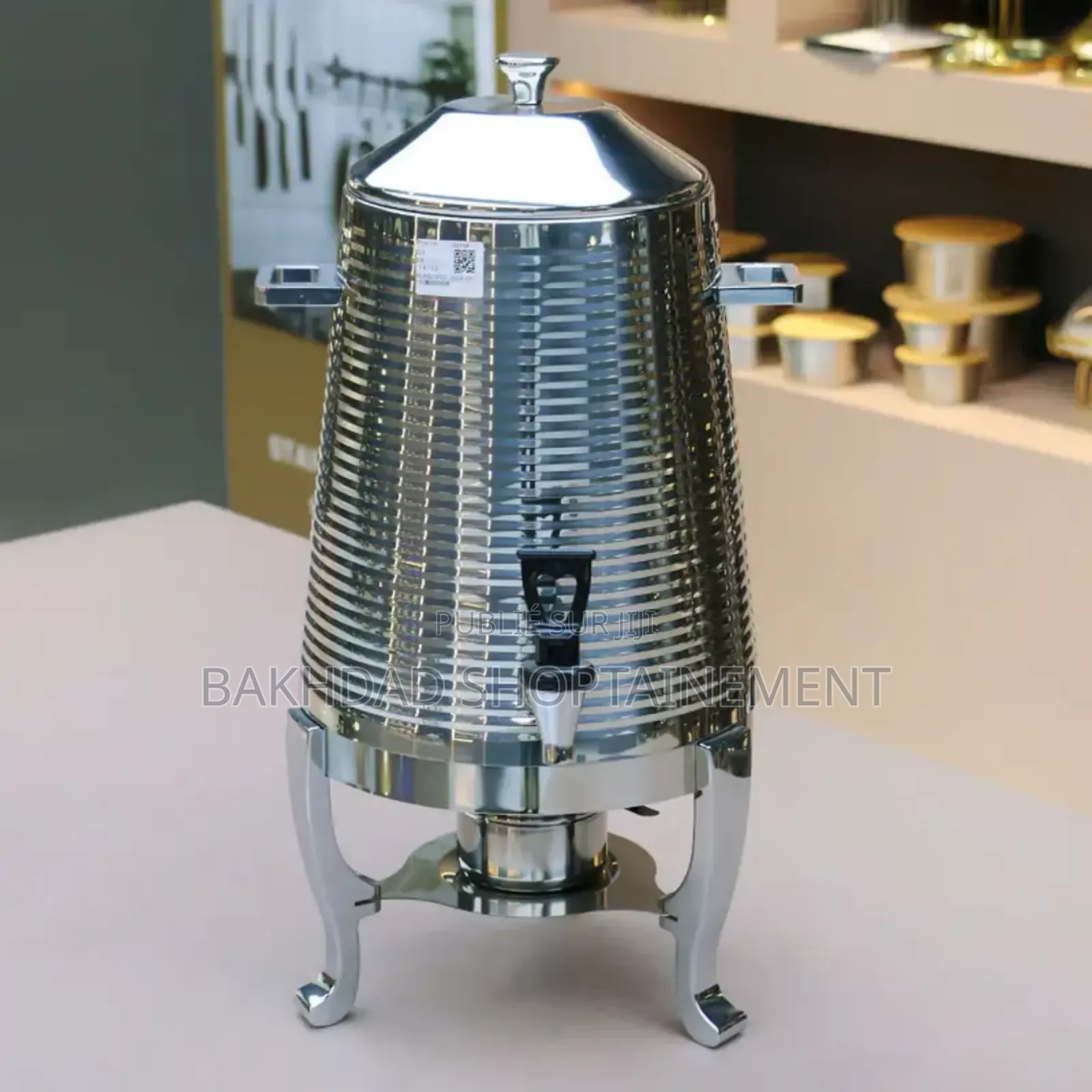 Distributeur Inox Premium — Pieds Dorés, Service Pro