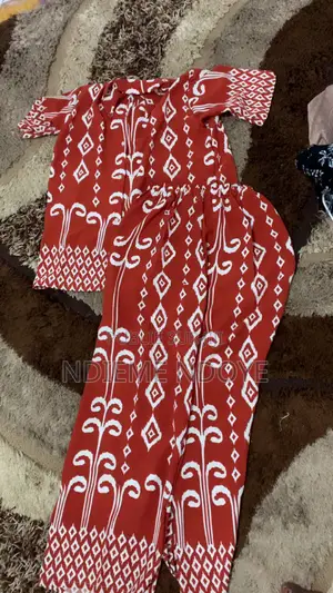 Ensemble Chemise Et Bas Large