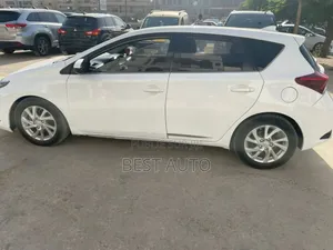 Toyota Auris 2016 Blanc
