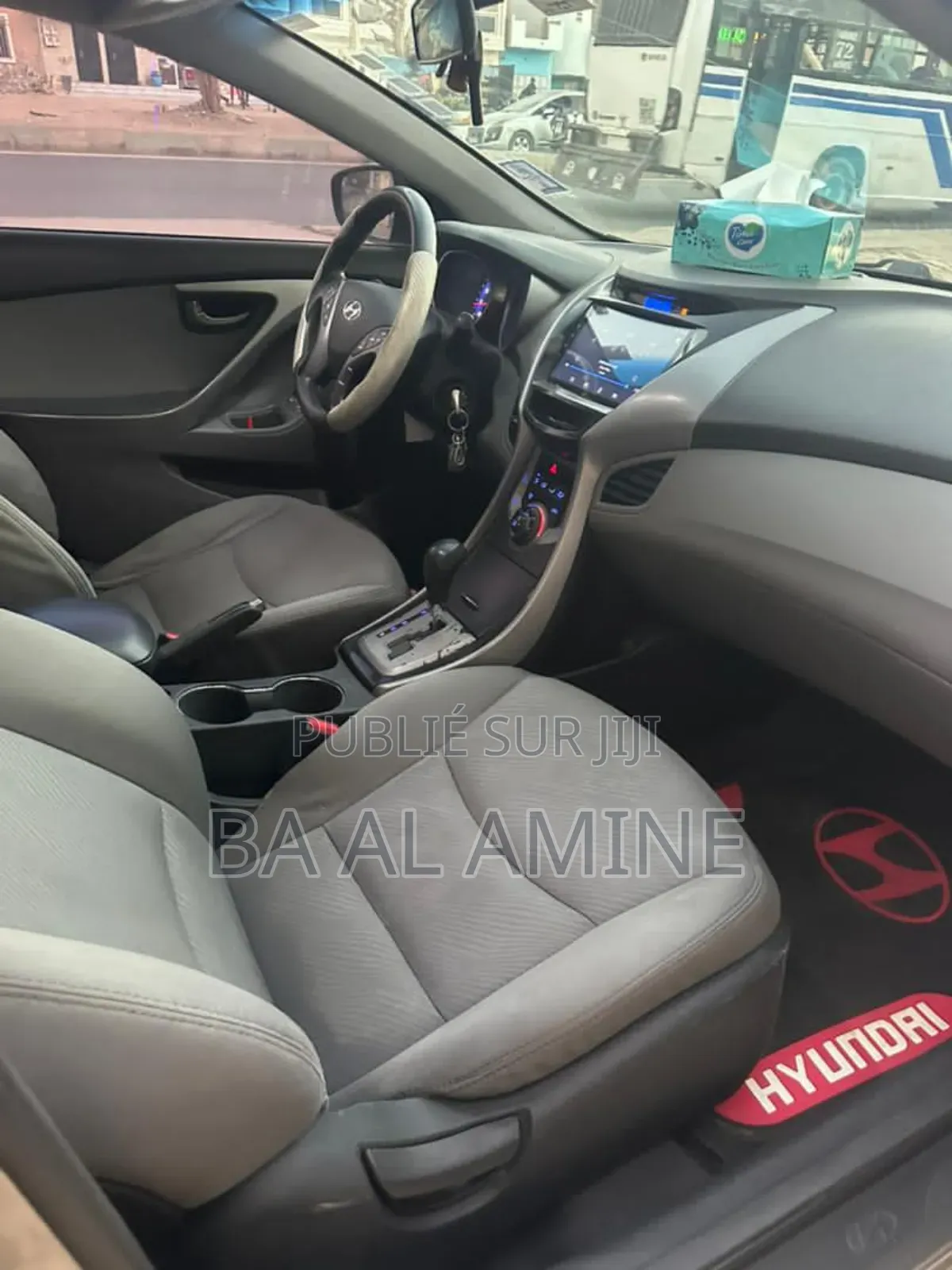 Hyundai Elantra Limited Sedan FWD (1.8L 4cyl 6A) 2013 Gris