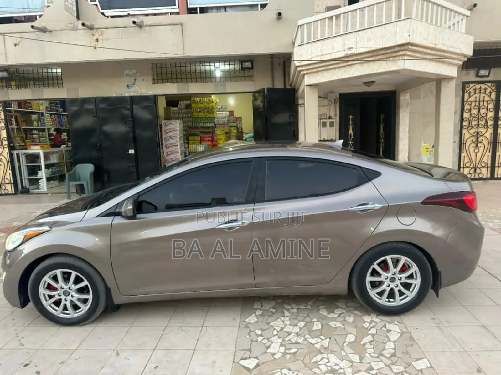Hyundai Elantra Limited Sedan FWD (1.8L 4cyl 6A) 2013 Gris