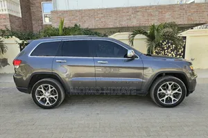 Jeep Grand Cherokee 2019 Gris