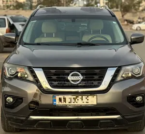 Nissan Pathfinder 2017 Gris