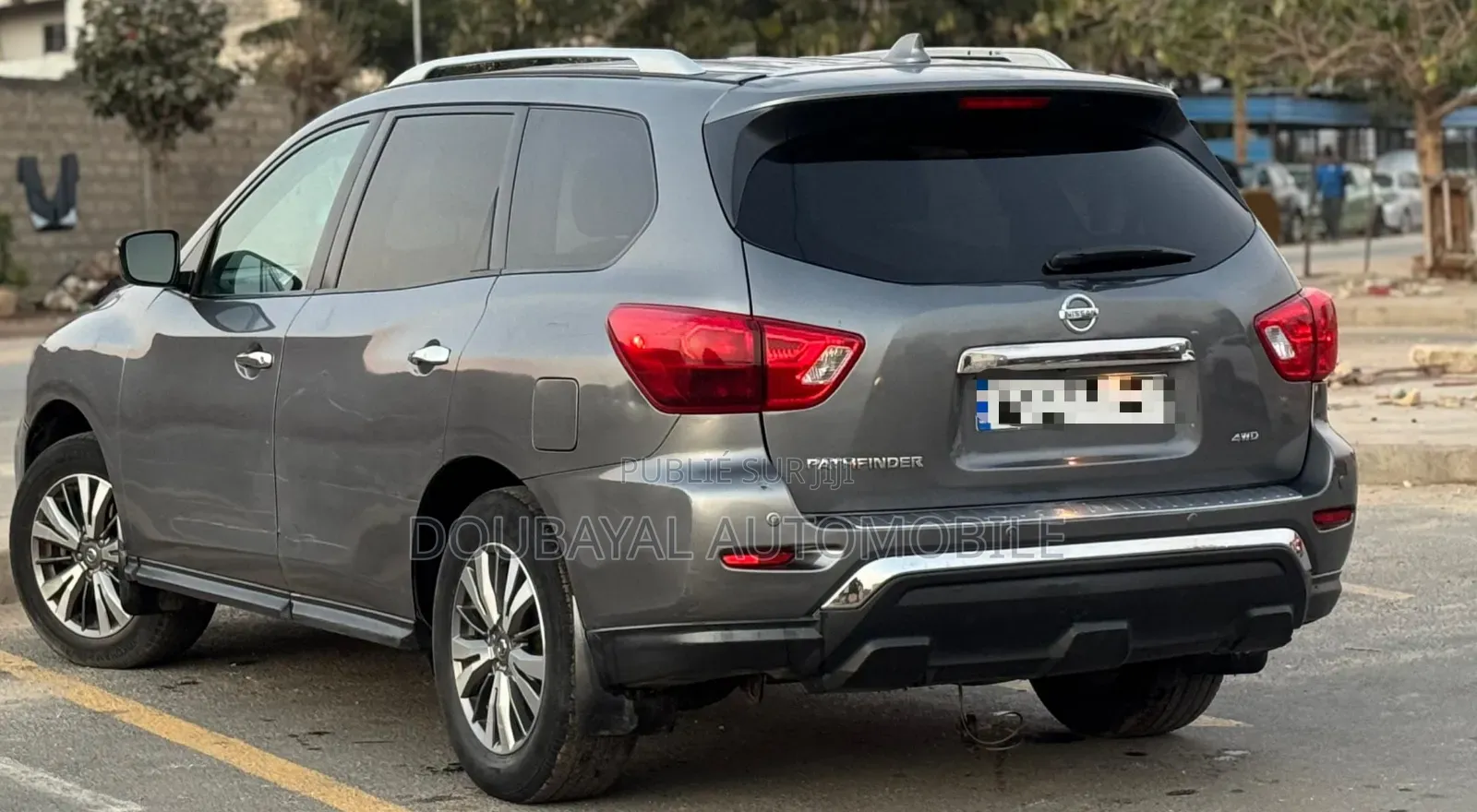 Nissan Pathfinder 2017 Gris