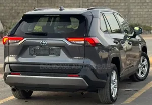 Toyota RAV4 2021 Gris