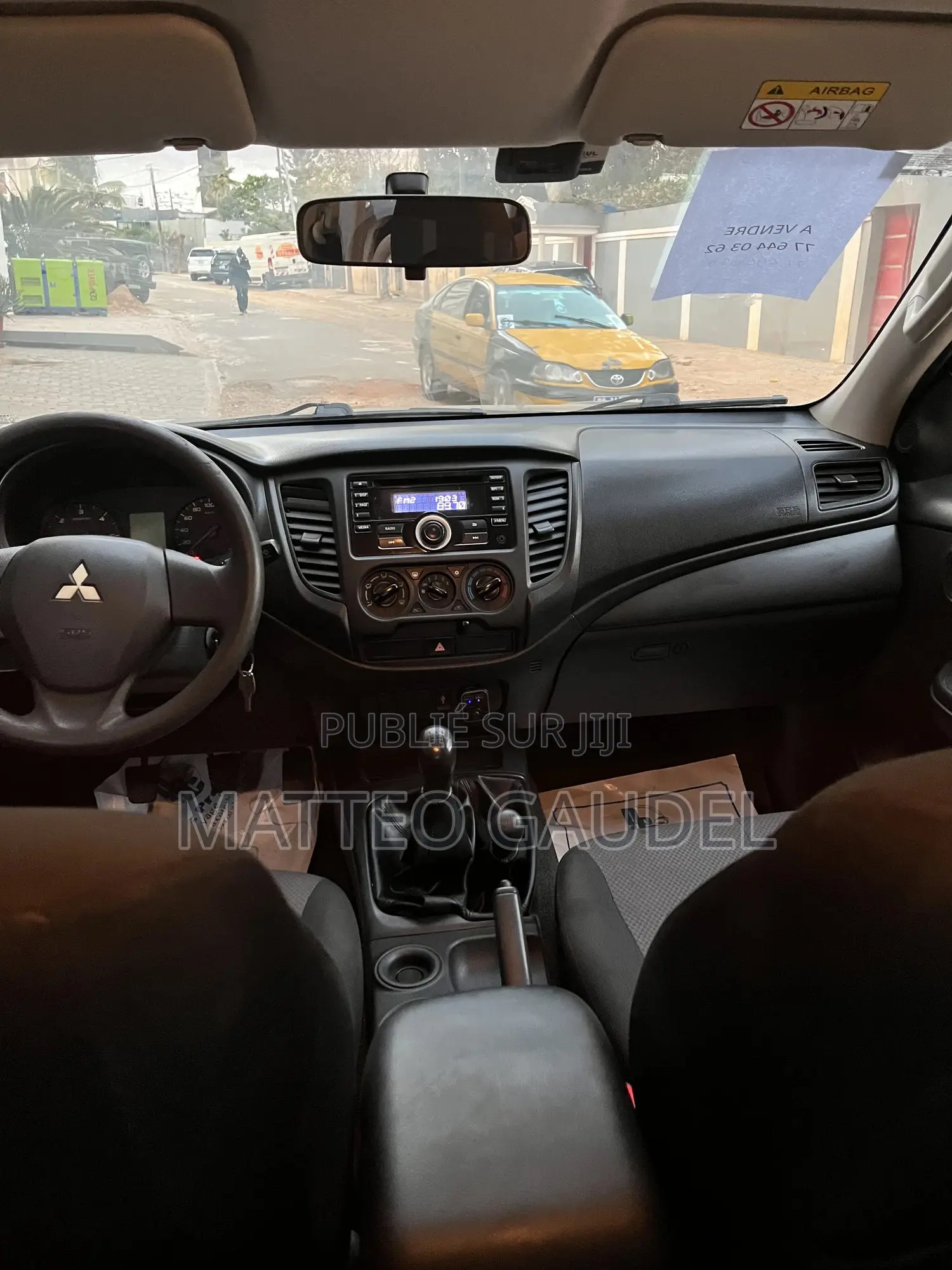 Mitsubishi L200 Club Cab 2.4 154hp 4WD 2021 Gris